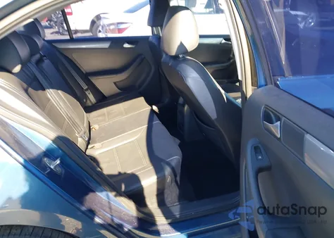 2017 Volkswagen Jetta 1.4T Se z USA, uszkodzony, nr VIN 3VWDB7AJXHM274906